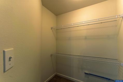 2190 NW Cluster Oak Avenue Albany OR 97321