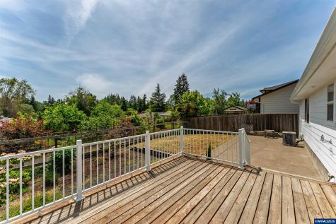 2190 NW Cluster Oak Avenue Albany OR 97321
