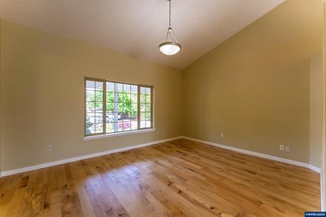 2190 NW Cluster Oak Avenue Albany OR 97321