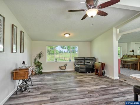 12175 W Stayton Road Aumsville OR 97325