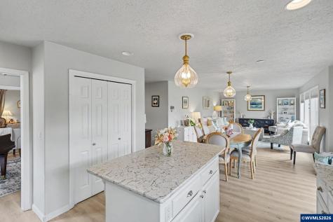 151 Breyonna Way Silverton OR 97381