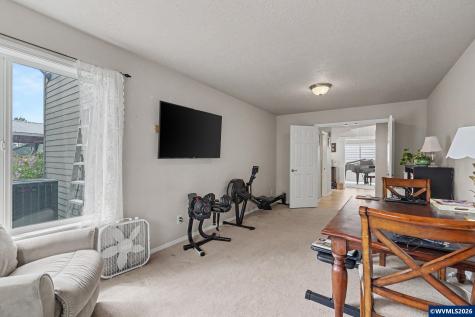 151 Breyonna Way Silverton OR 97381