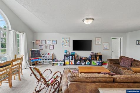 151 Breyonna Way Silverton OR 97381