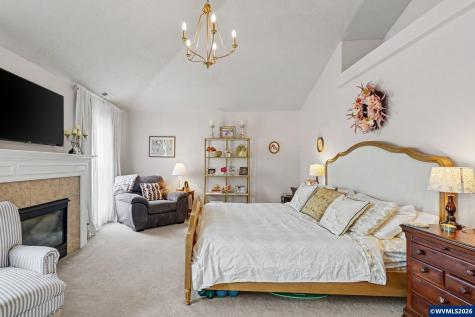 151 Breyonna Way Silverton OR 97381