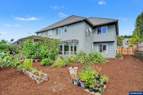151 Breyonna Way Silverton OR 97381
