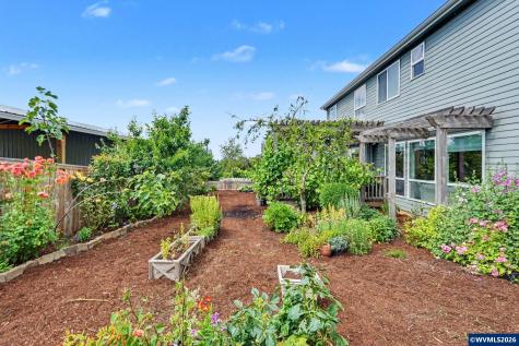 151 Breyonna Way Silverton OR 97381