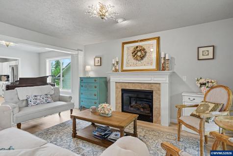 151 Breyonna Way Silverton OR 97381