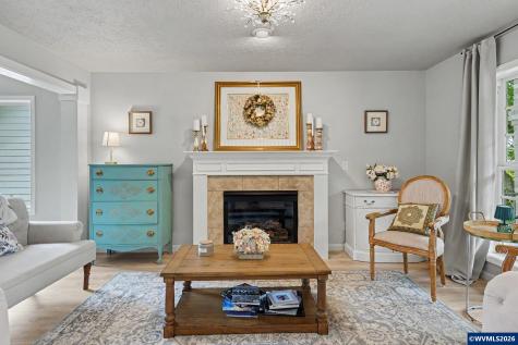 151 Breyonna Way Silverton OR 97381