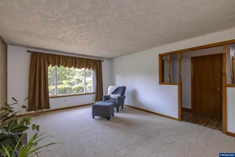 19565 SW Southview Place Aloha OR 97078