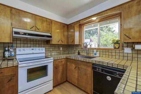 19565 SW Southview Place Aloha OR 97078