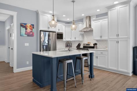 1023 Jaysie Drive Silverton OR 97381