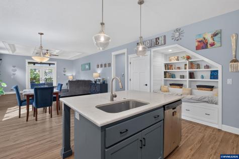 1023 Jaysie Drive Silverton OR 97381