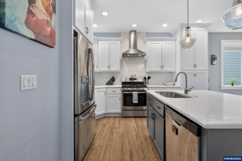 1023 Jaysie Drive Silverton OR 97381