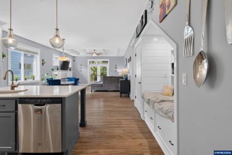 1023 Jaysie Drive Silverton OR 97381