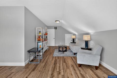 1023 Jaysie Drive Silverton OR 97381