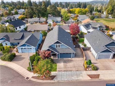 1023 Jaysie Drive Silverton OR 97381