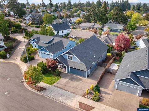 1023 Jaysie Drive Silverton OR 97381