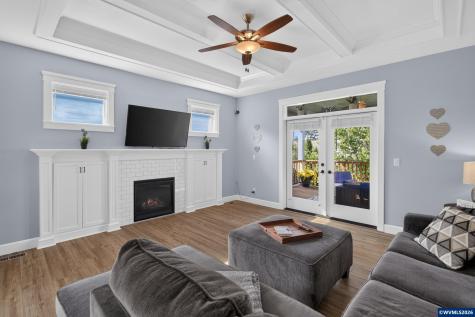 1023 Jaysie Drive Silverton OR 97381