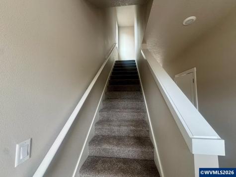 196 Gwinn Street E Monmouth OR 97361
