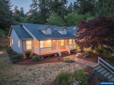 1565 SE Running Springs Court Newport OR 97365