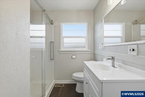 1084 24th Street NE Salem OR 97301