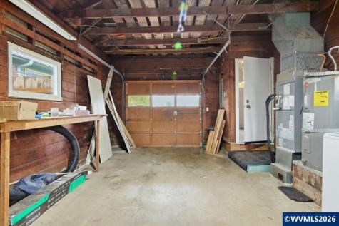 1084 24th Street NE Salem OR 97301
