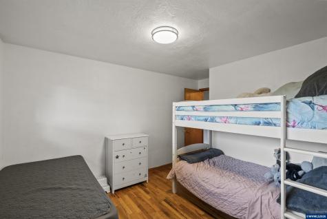 2595 Wooddale Avenue NE Salem OR 97301