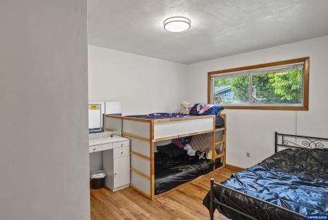 2595 Wooddale Avenue NE Salem OR 97301
