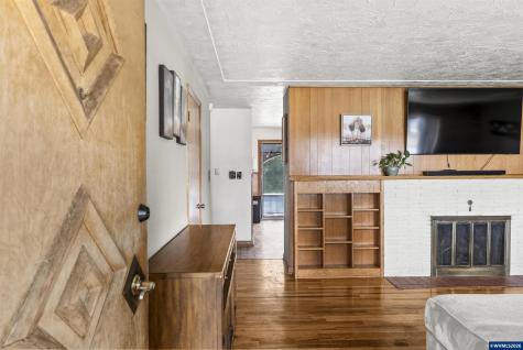2595 Wooddale Avenue NE Salem OR 97301