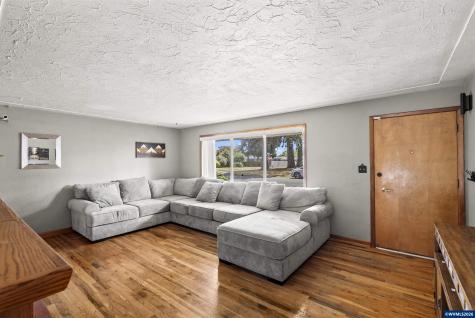 2595 Wooddale Avenue NE Salem OR 97301
