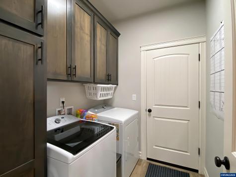 1786 Ammon Street NW Salem OR 97304