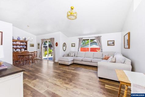 633 Cedar Street Independence OR 97351