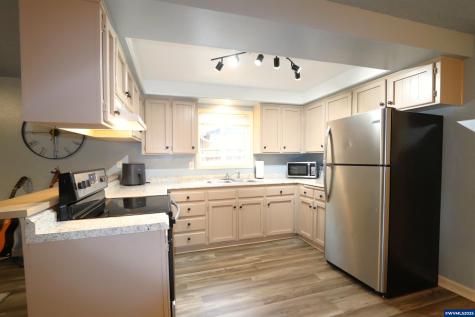 4737 Antelope Court NE Salem OR 97305