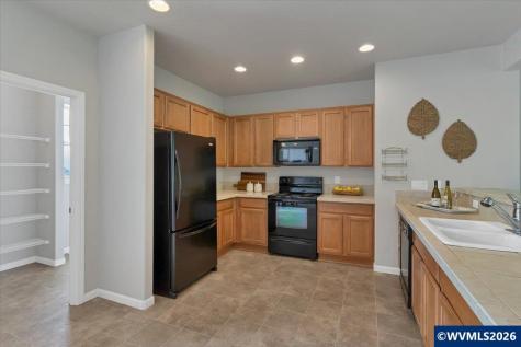 4390 Sequoia Lp Tillamook OR 97141