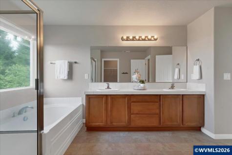4390 Sequoia Lp Tillamook OR 97141