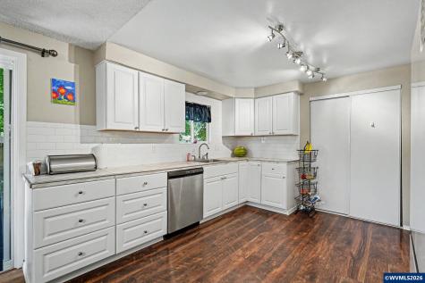 460 N 12th Street Independence OR 97351