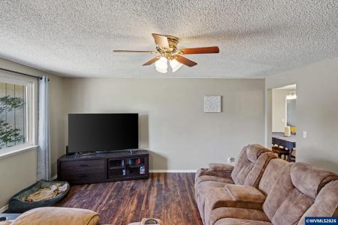 460 N 12th Street Independence OR 97351