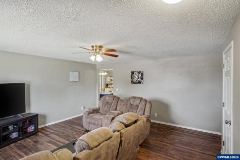 460 N 12th Street Independence OR 97351