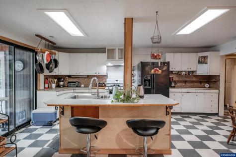 6025 SE 124th Avenue Portland OR 97236