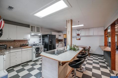 6025 SE 124th Avenue Portland OR 97236