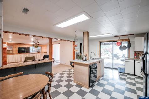 6025 SE 124th Avenue Portland OR 97236