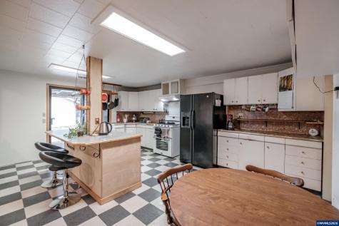 6025 SE 124th Avenue Portland OR 97236