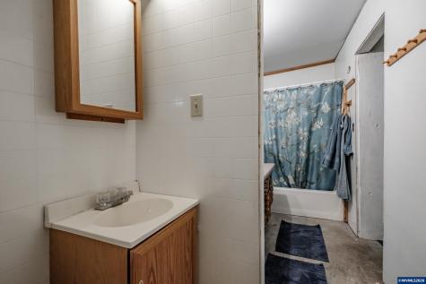 6025 SE 124th Avenue Portland OR 97236