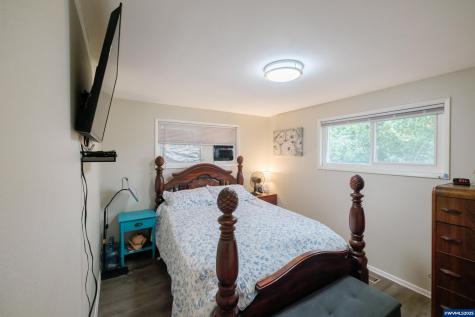38973 Groshong Road NE Albany OR 97321