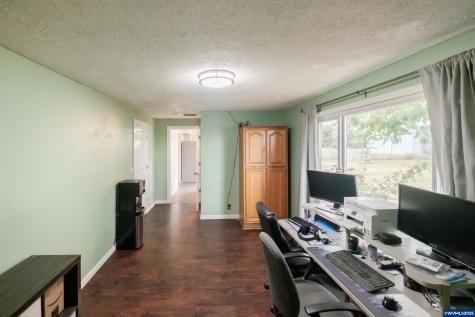 38973 Groshong Road NE Albany OR 97321