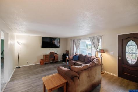 38973 Groshong Road NE Albany OR 97321