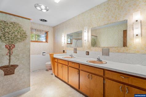 15895 Old Butteville Road NE Woodburn OR 97071