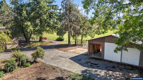 15895 Old Butteville Road NE Woodburn OR 97071