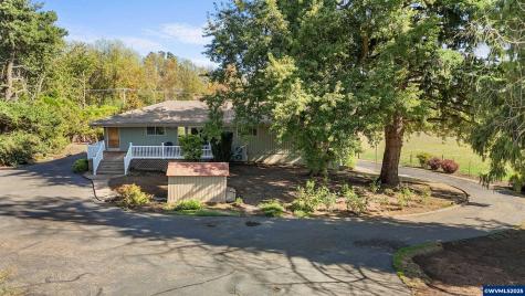 15895 Old Butteville Road NE Woodburn OR 97071