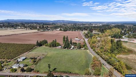 15895 Old Butteville Road NE Woodburn OR 97071